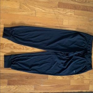 SUPER CUTE black Gap Joggers!